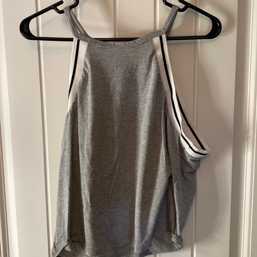 BNWT sporty crop tank